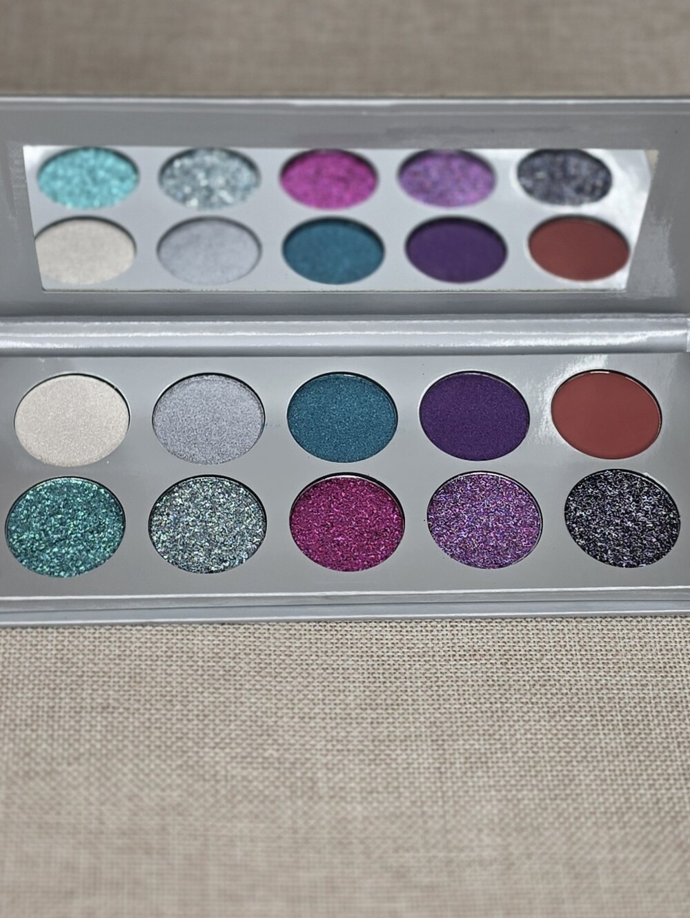 Trend Beauty Shimmer Eyeshadow Palette - Halloween Festival New